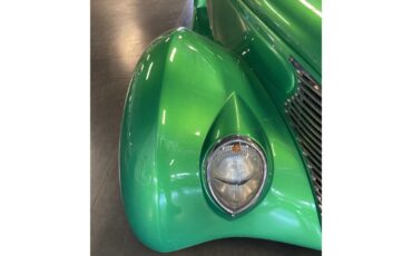 Ford-Roadster-1939-Candy-Metallic-Green-Tan-45