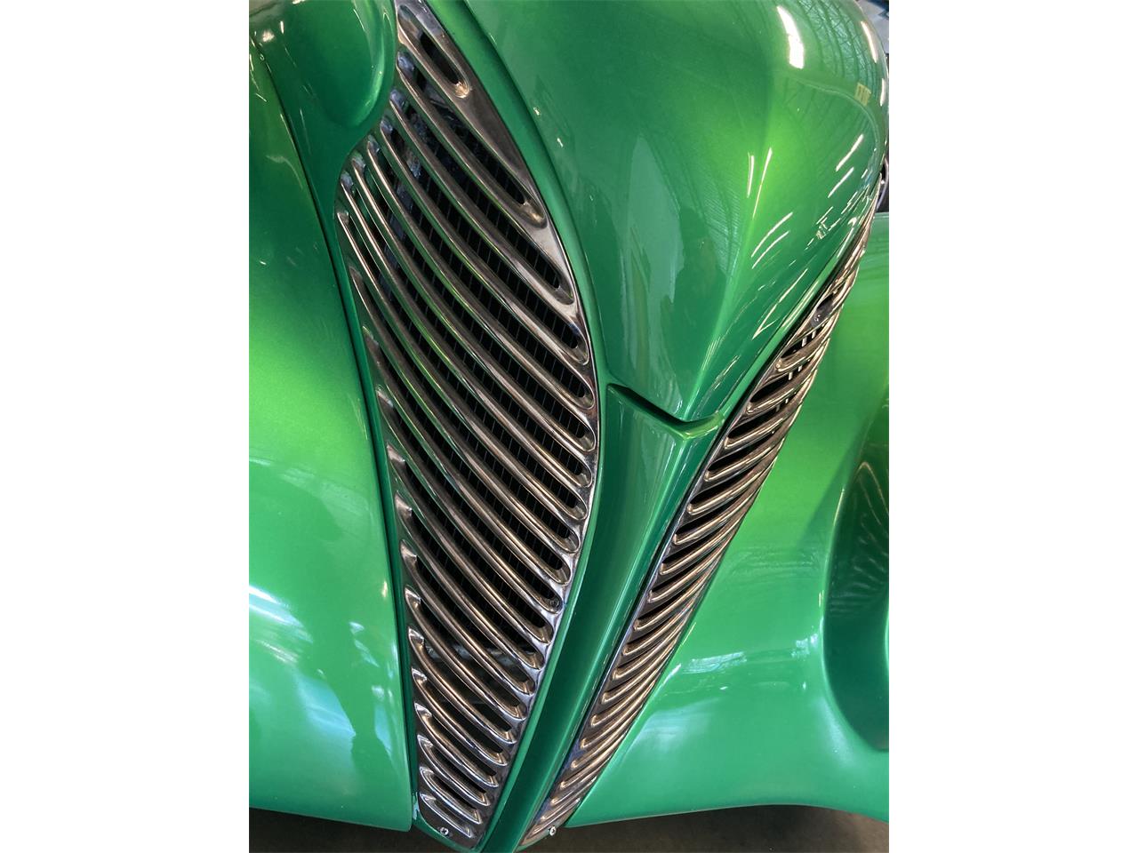 Ford-Roadster-1939-Candy-Metallic-Green-Tan-47