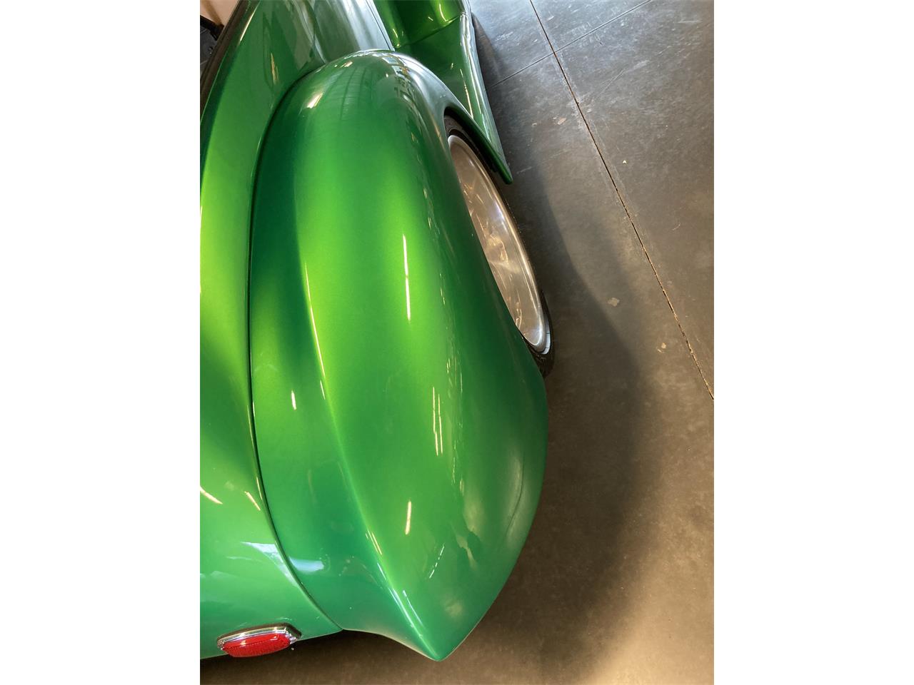 Ford-Roadster-1939-Candy-Metallic-Green-Tan-51