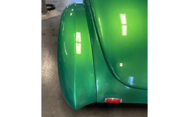 Ford-Roadster-1939-Candy-Metallic-Green-Tan-52