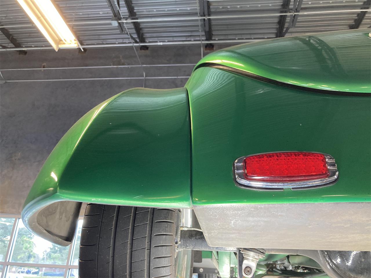 Ford-Roadster-1939-Candy-Metallic-Green-Tan-57