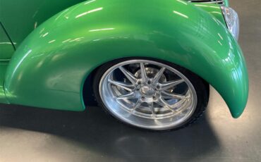 Ford-Roadster-1939-Candy-Metallic-Green-Tan-77
