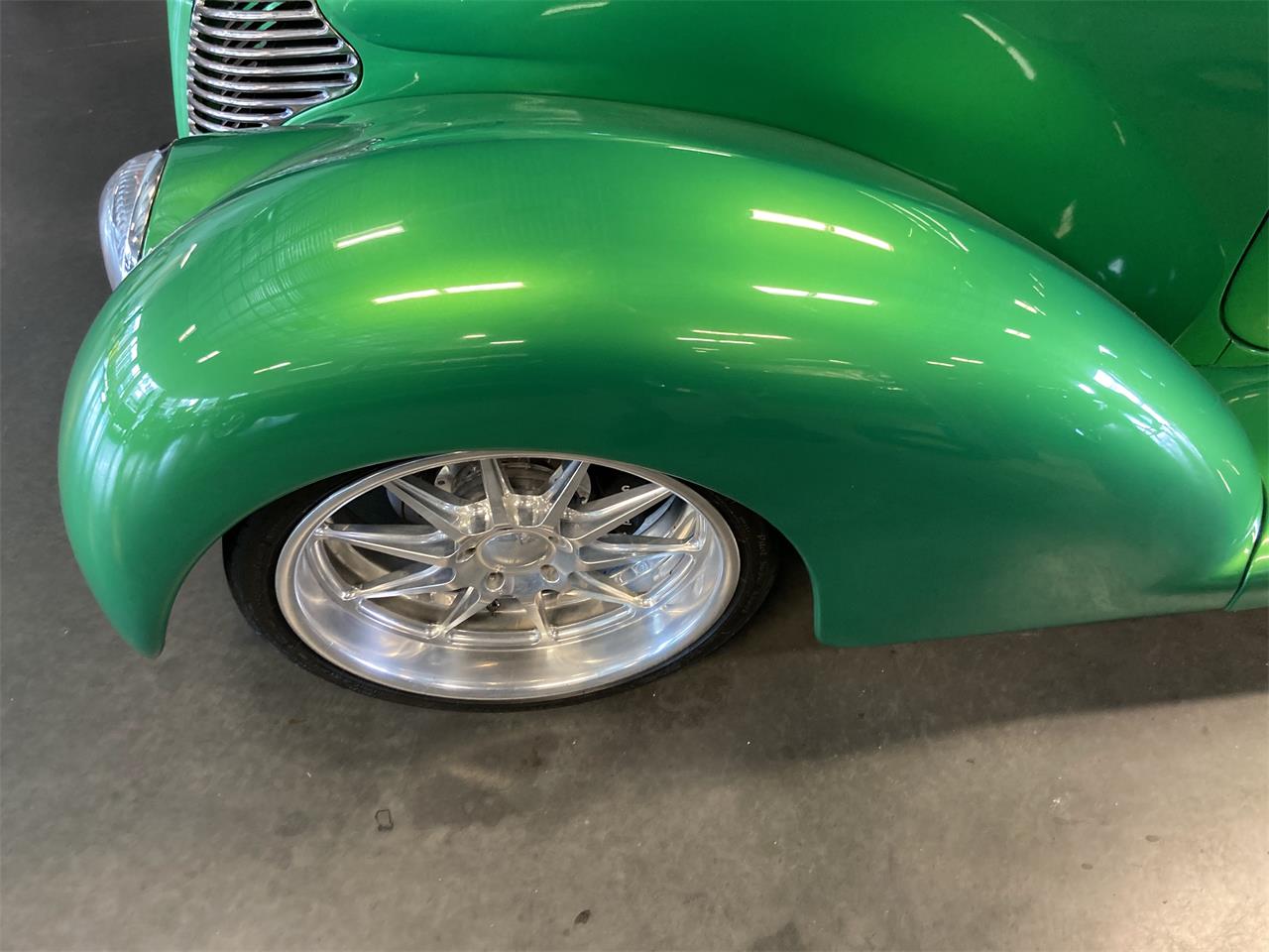 Ford-Roadster-1939-Candy-Metallic-Green-Tan-80
