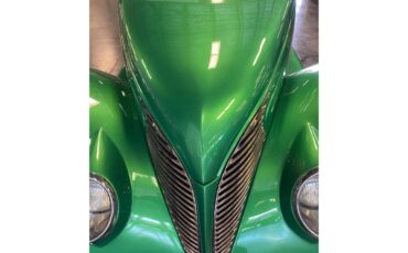 Ford-Roadster-1939-Candy-Metallic-Green-Tan-82