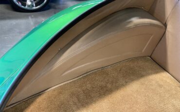 Ford-Roadster-1939-Candy-Metallic-Green-Tan-84