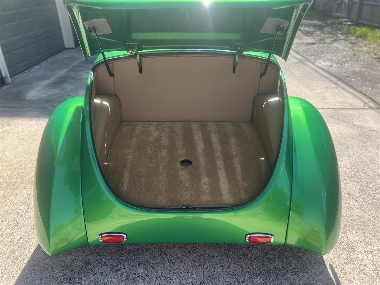 Ford-Roadster-1939-Candy-Metallic-Green-Tan-85