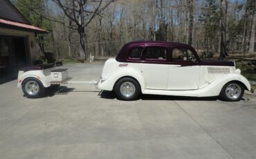 Ford-Sedan-1935-Purple-amp-White-White-Leather-1
