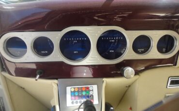 Ford-Sedan-1935-Purple-amp-White-White-Leather-13