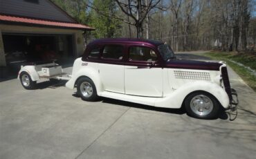 Ford-Sedan-1935-Purple-amp-White-White-Leather