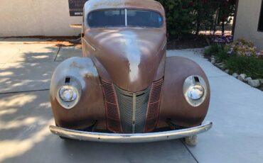 Ford-Sedan-1940