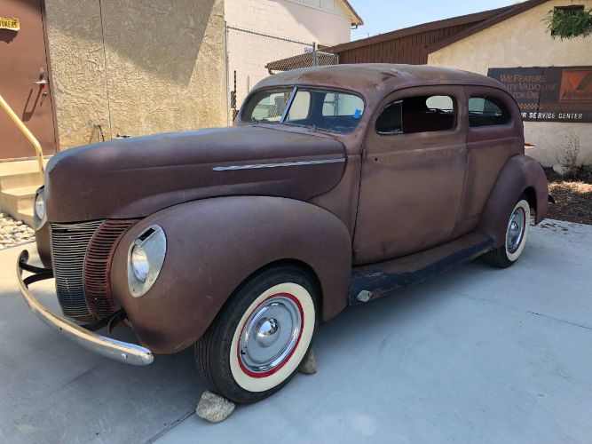 Ford-Sedan-1940-4