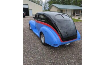 Ford-Sedan-1940-black-sky-blue-Gray-2