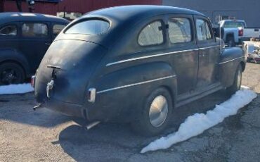 Ford-Sedan-1941-Black-Gray-2