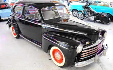 Ford-Sedan-1947-Coupe-1