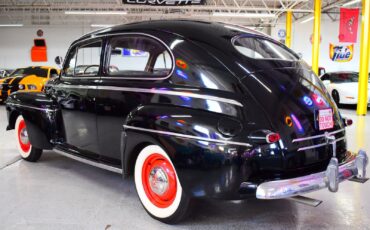 Ford-Sedan-1947-Coupe-14