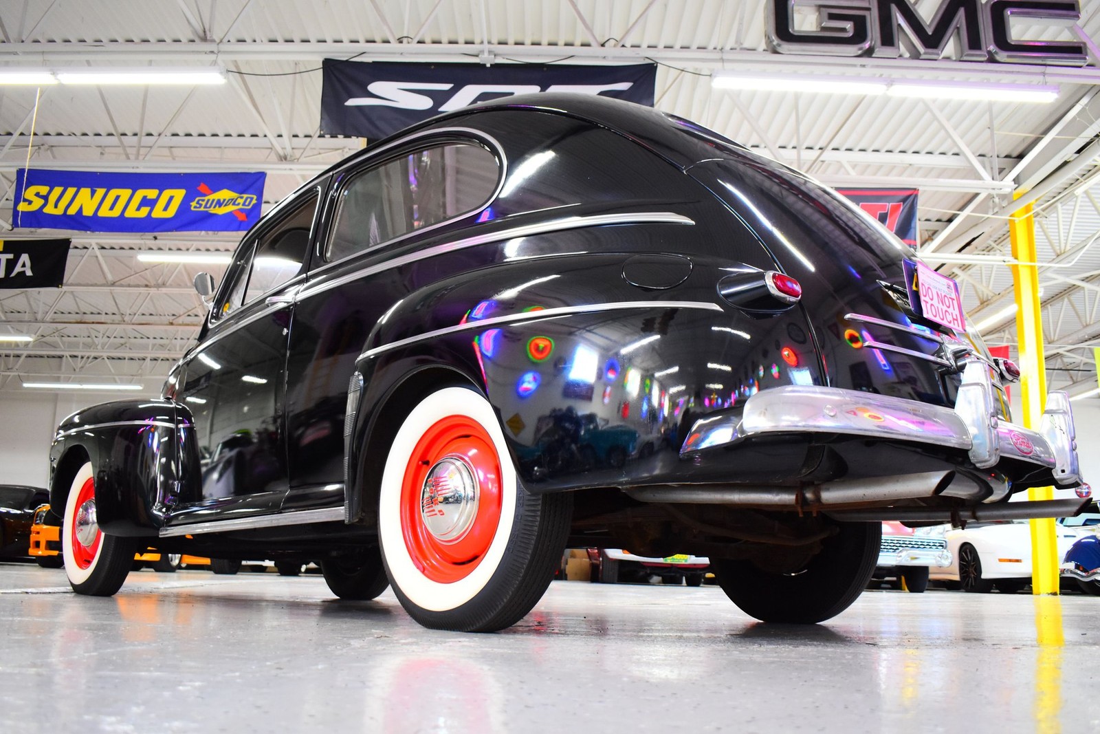 Ford-Sedan-1947-Coupe-16
