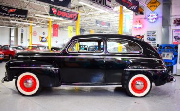 Ford-Sedan-1947-Coupe-17
