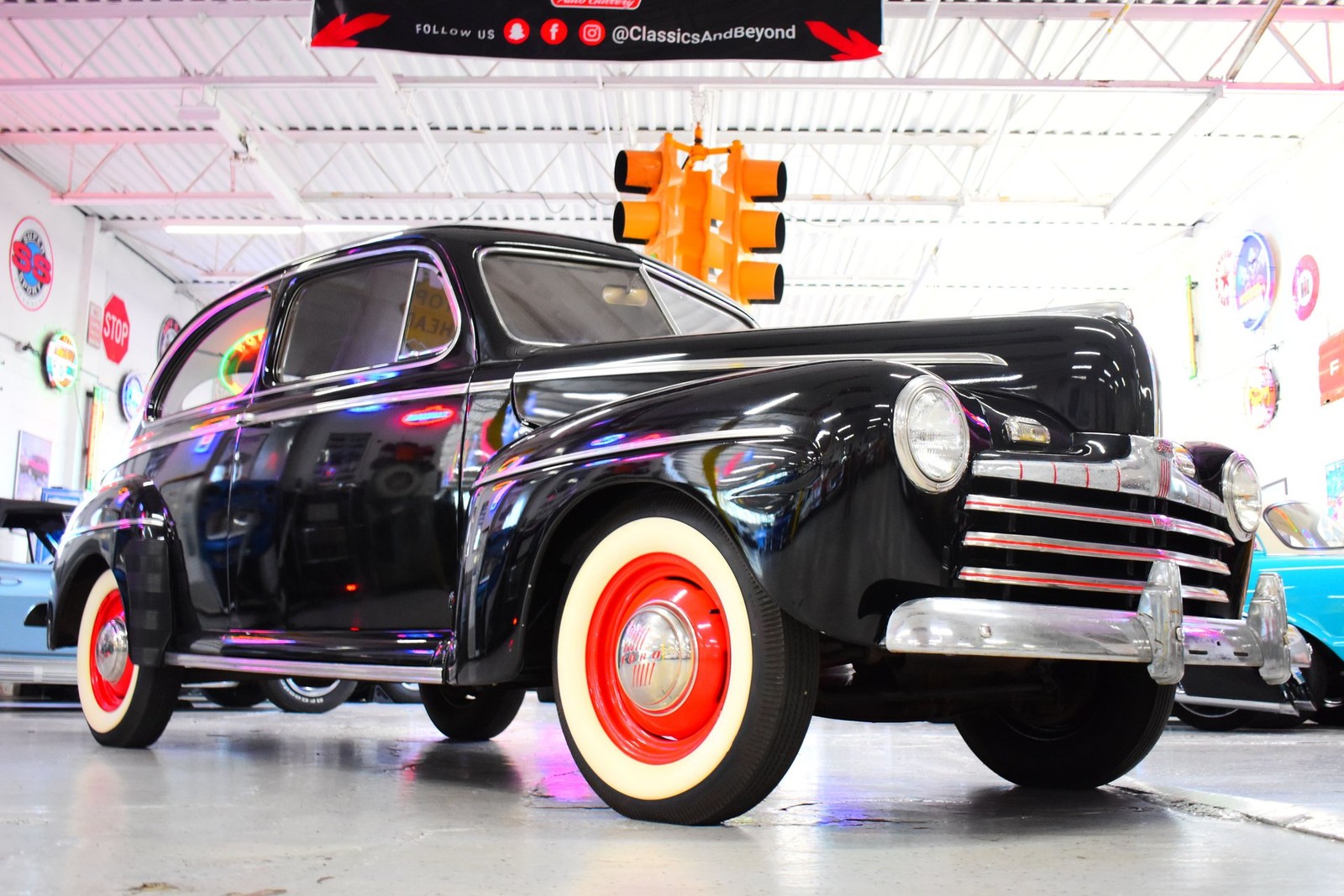 Ford-Sedan-1947-Coupe-2