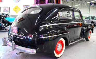 Ford-Sedan-1947-Coupe-8