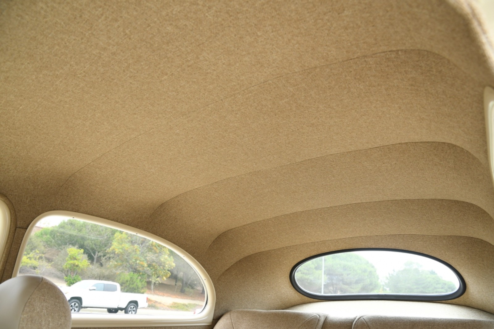 Ford-Sedan-1948-Sedan-12