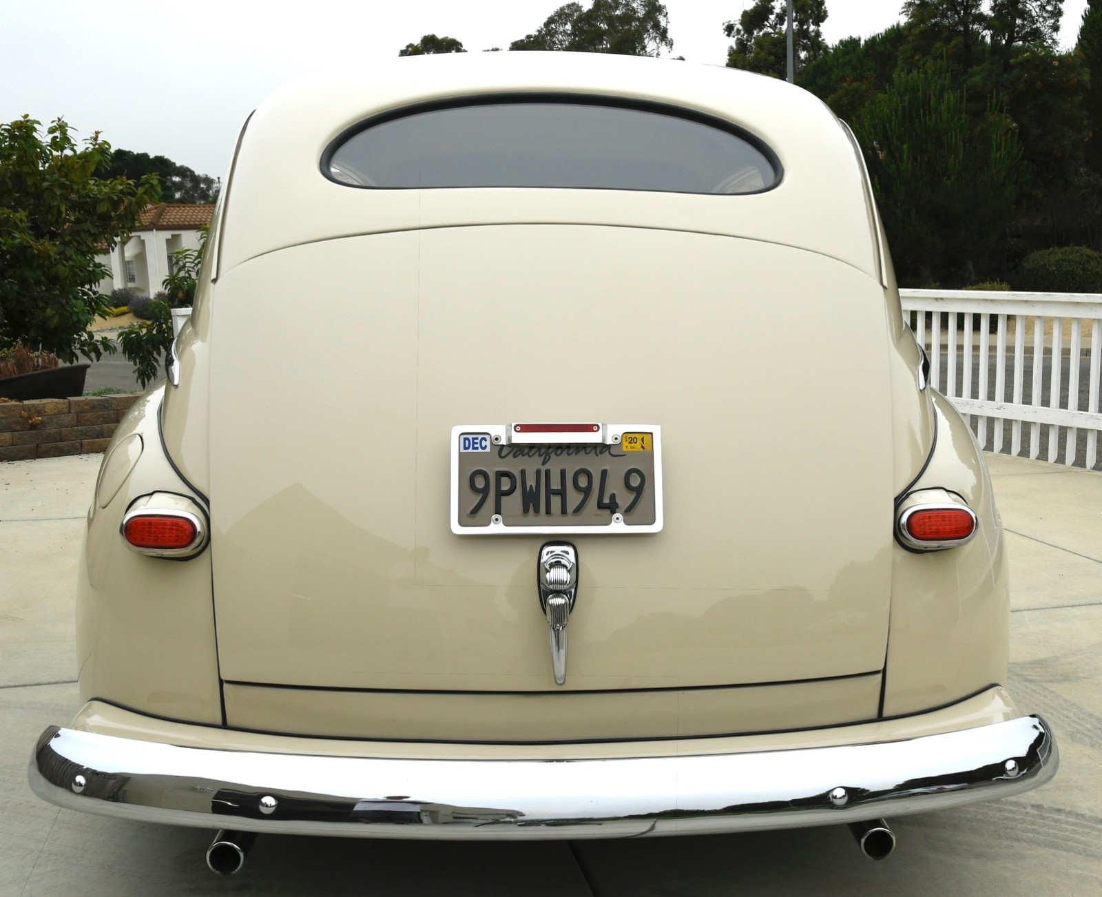 Ford-Sedan-1948-Sedan-14