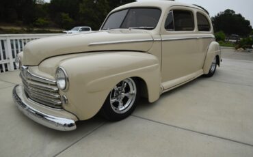 Ford-Sedan-1948-Sedan-3