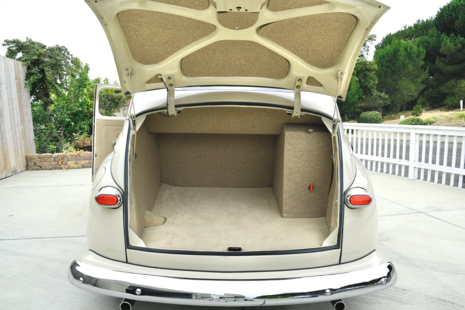 Ford-Sedan-1948-Sedan-6
