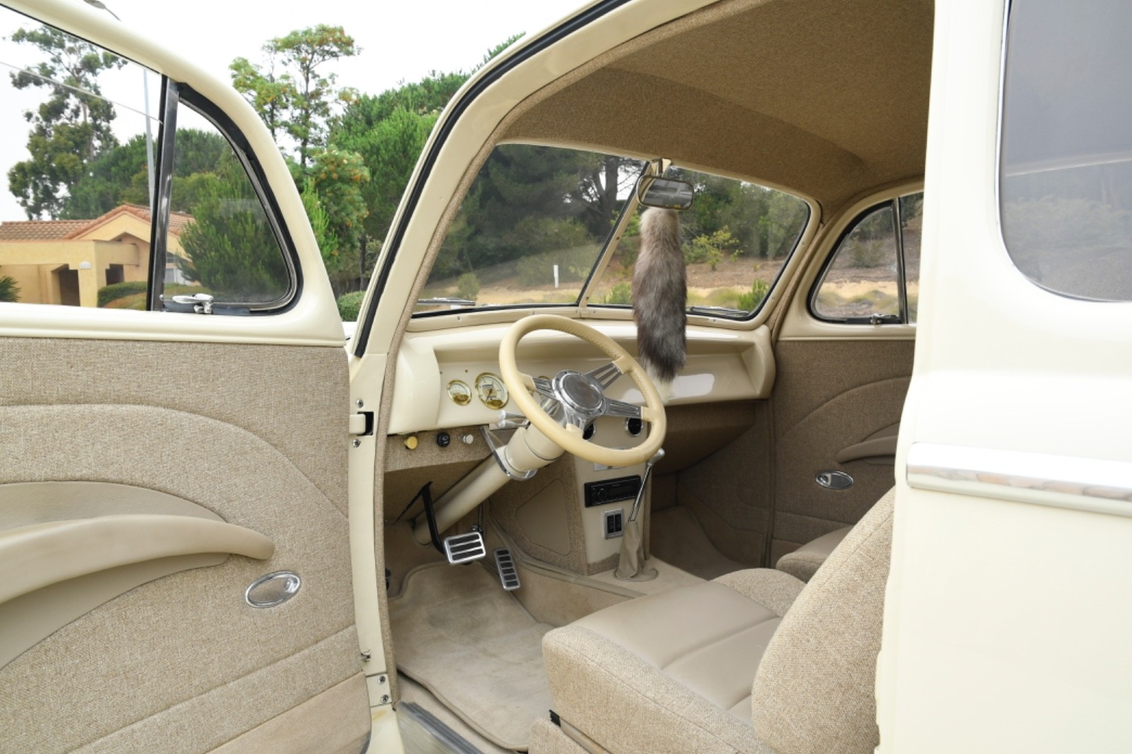 Ford-Sedan-1948-Sedan-8
