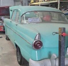 Ford-Sedan-1955-3
