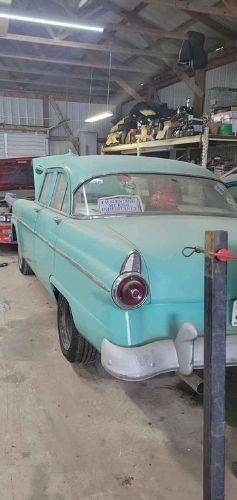 Ford-Sedan-1955-3