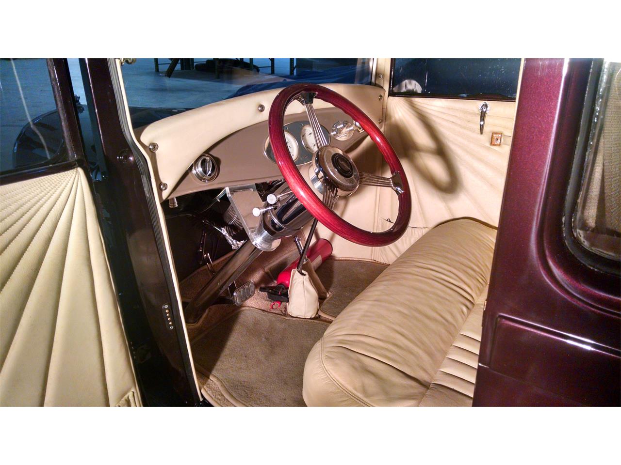 Ford-Sedan-delivery-1929-Red-Brown-4