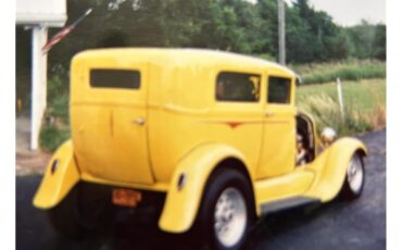 Ford-Sedan-delivery-1929-Yellow-and-black-Yellow-and-black-2