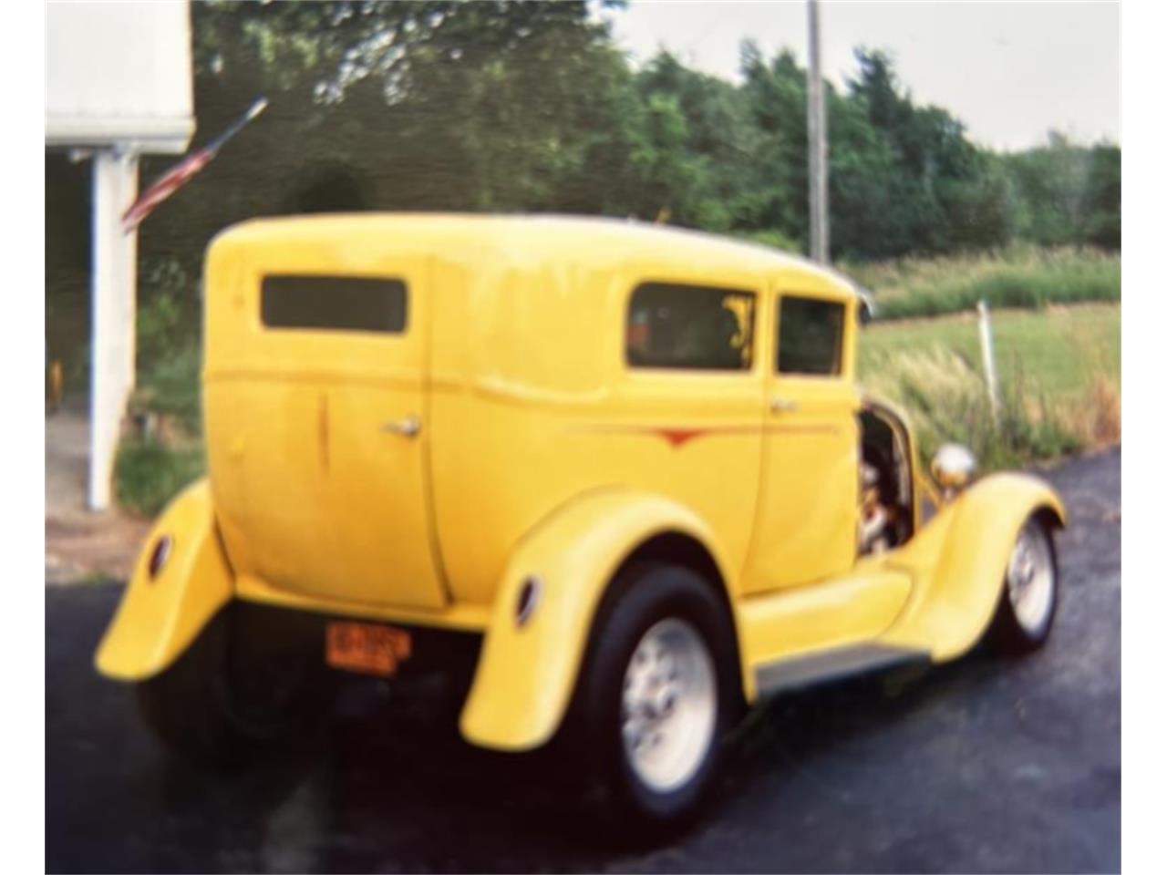 Ford-Sedan-delivery-1929-Yellow-and-black-Yellow-and-black-2