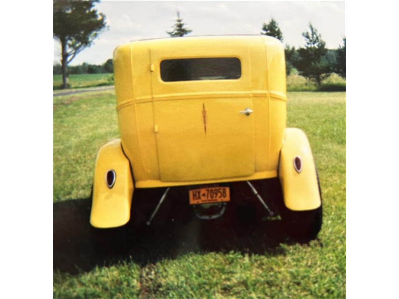 Ford-Sedan-delivery-1929-Yellow-and-black-Yellow-and-black-3