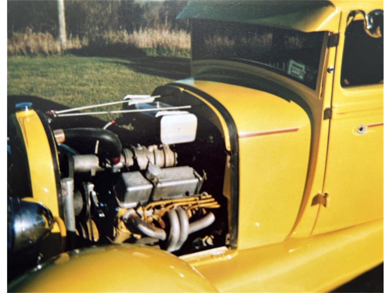 Ford-Sedan-delivery-1929-Yellow-and-black-Yellow-and-black-5