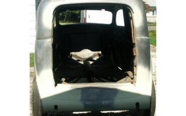 Ford-Sedan-delivery-1937-No-Rust-20