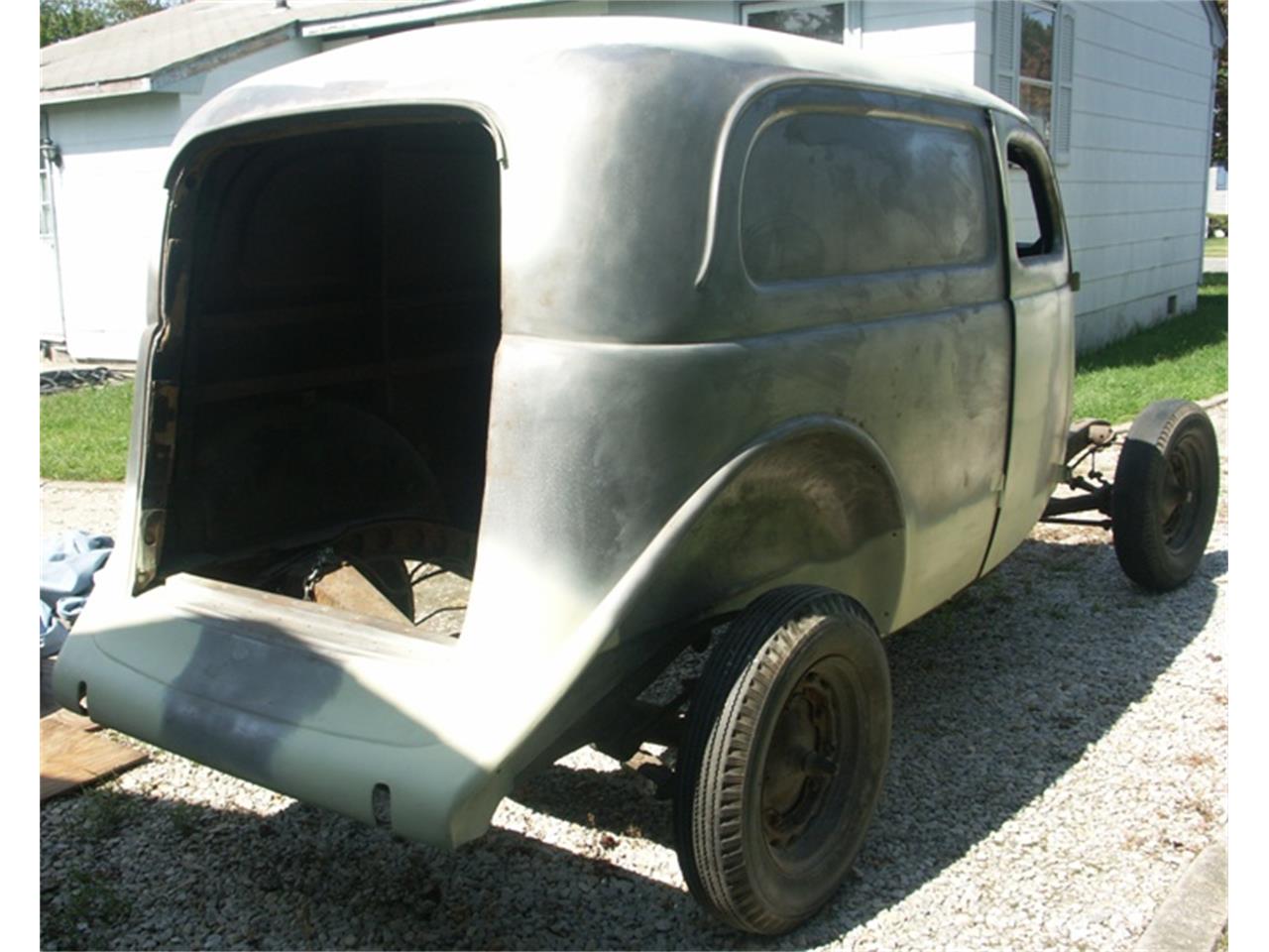 Ford-Sedan-delivery-1937-No-Rust-6