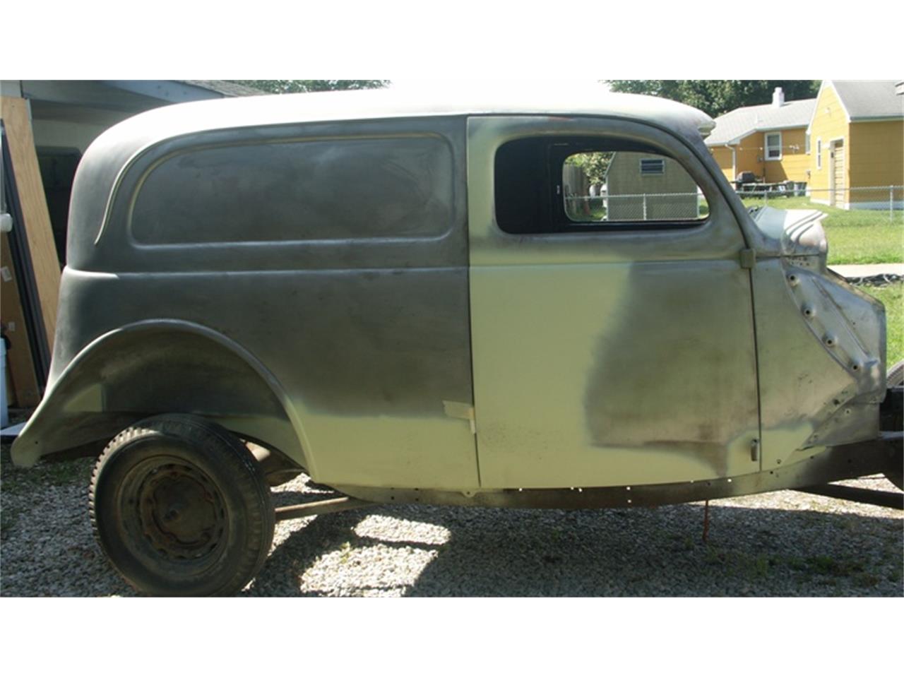 Ford-Sedan-delivery-1937-No-Rust-7