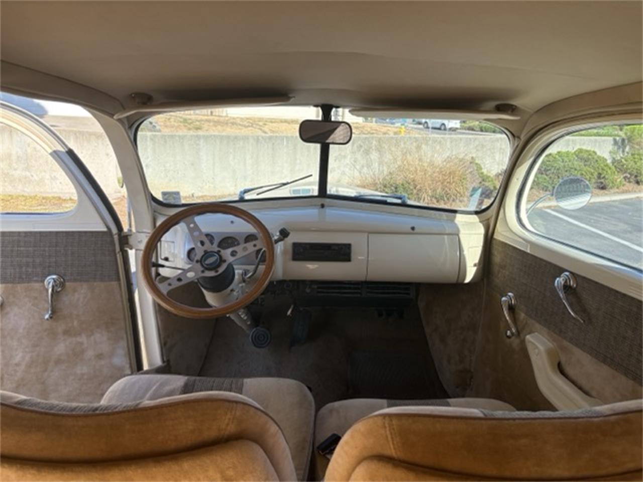 Ford-Sedan-delivery-1940-Beige-Beige-10