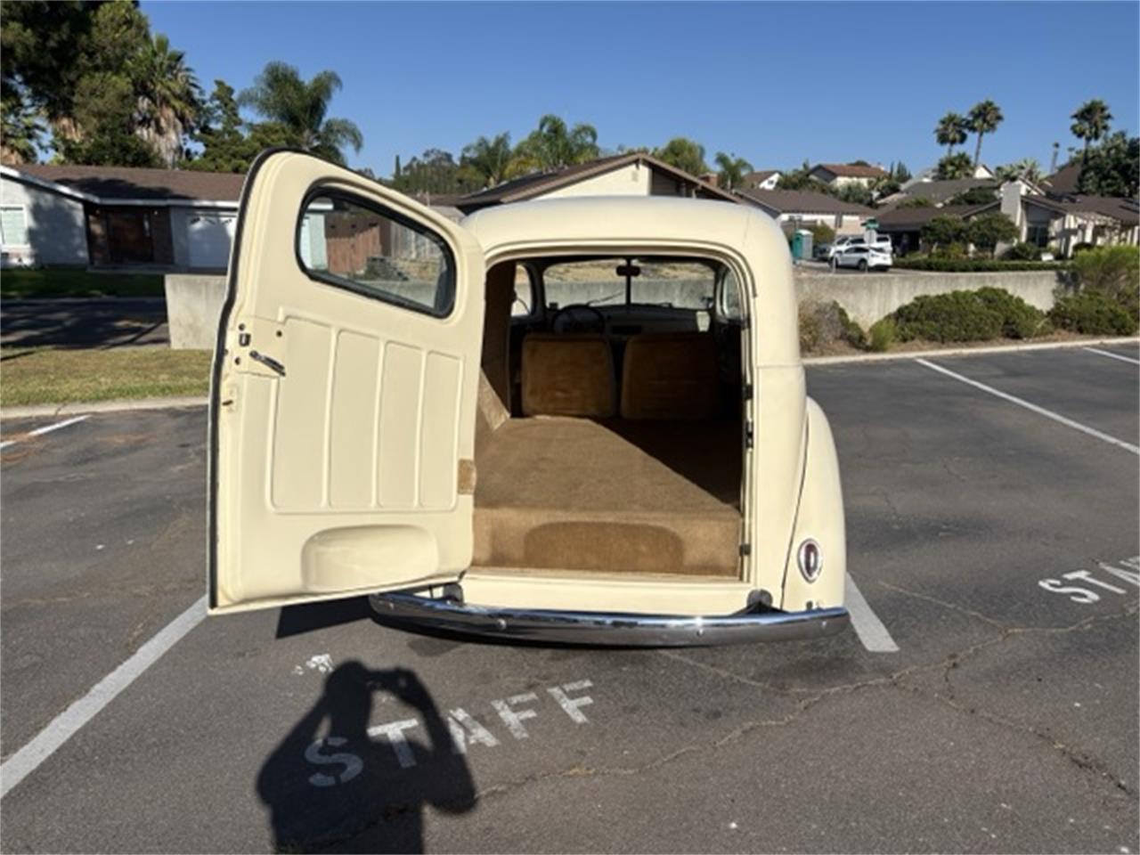 Ford-Sedan-delivery-1940-Beige-Beige-12