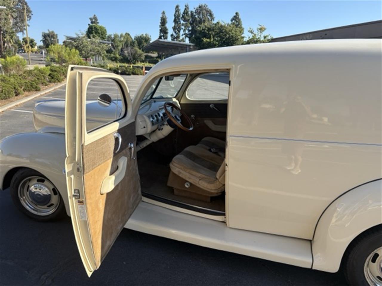 Ford-Sedan-delivery-1940-Beige-Beige-9