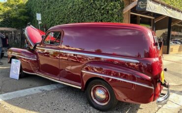 Ford-Sedan-delivery-1947-Burgundy-Grey-2