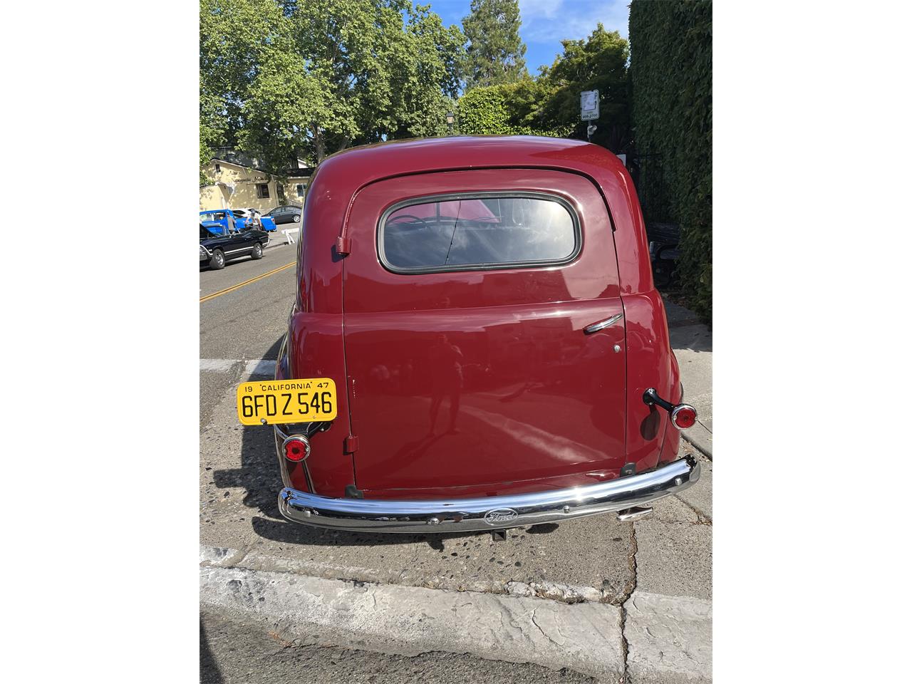 Ford-Sedan-delivery-1947-Burgundy-Grey-3