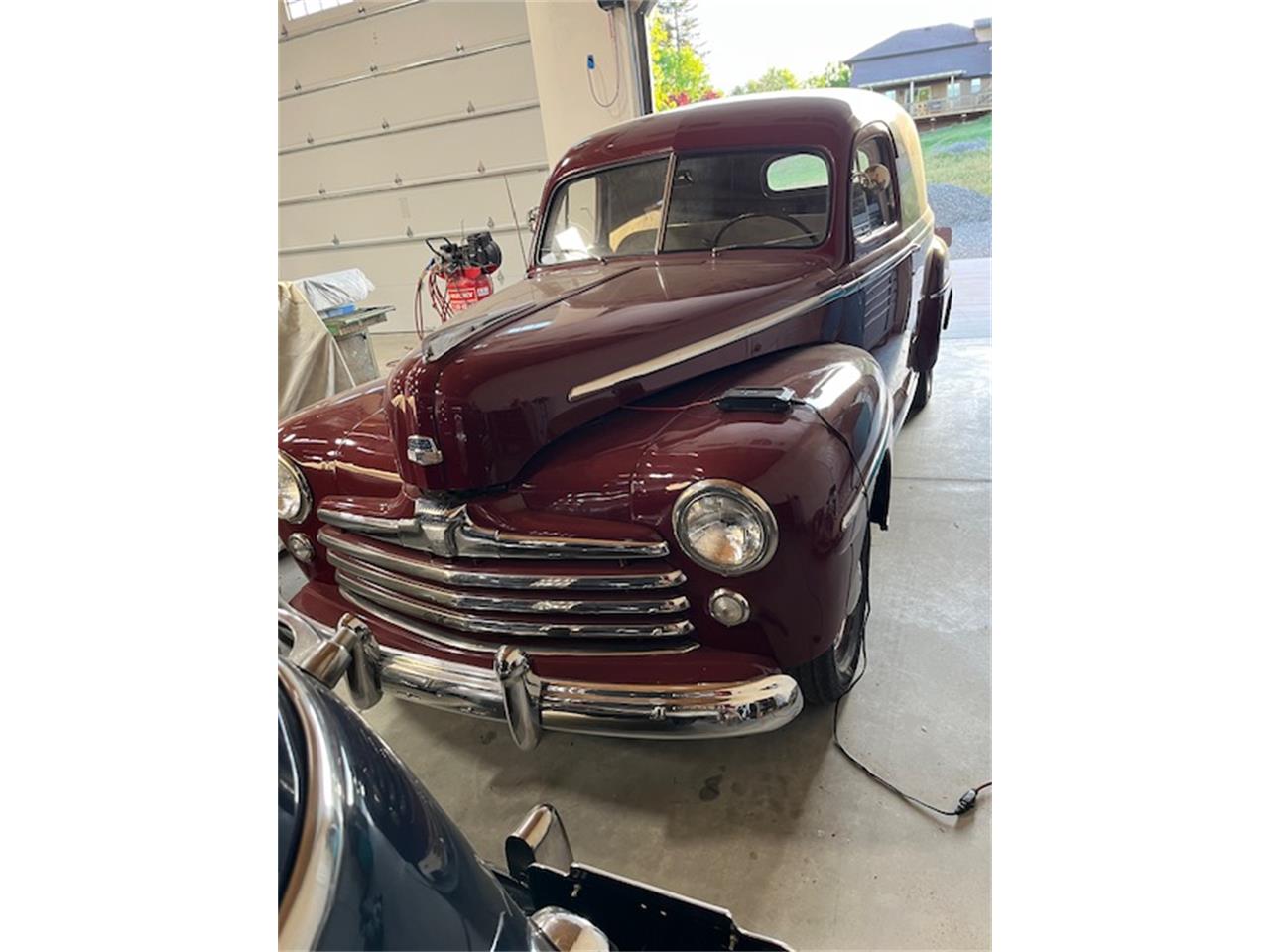 Ford-Sedan-delivery-1947-Burgundy-Grey-7