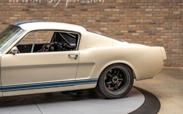 Ford-Shelby-GT350-1966-Coupe-11