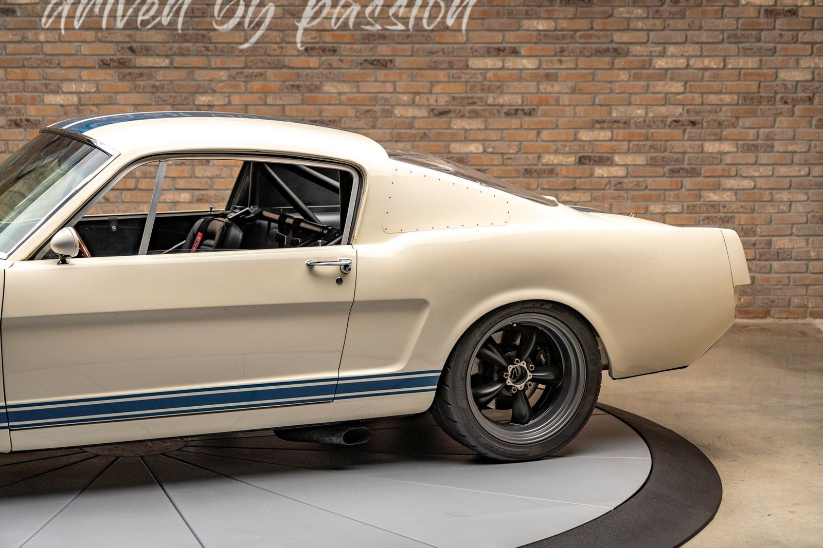 Ford-Shelby-GT350-1966-Coupe-11