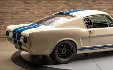 Ford-Shelby-GT350-1966-Coupe-12