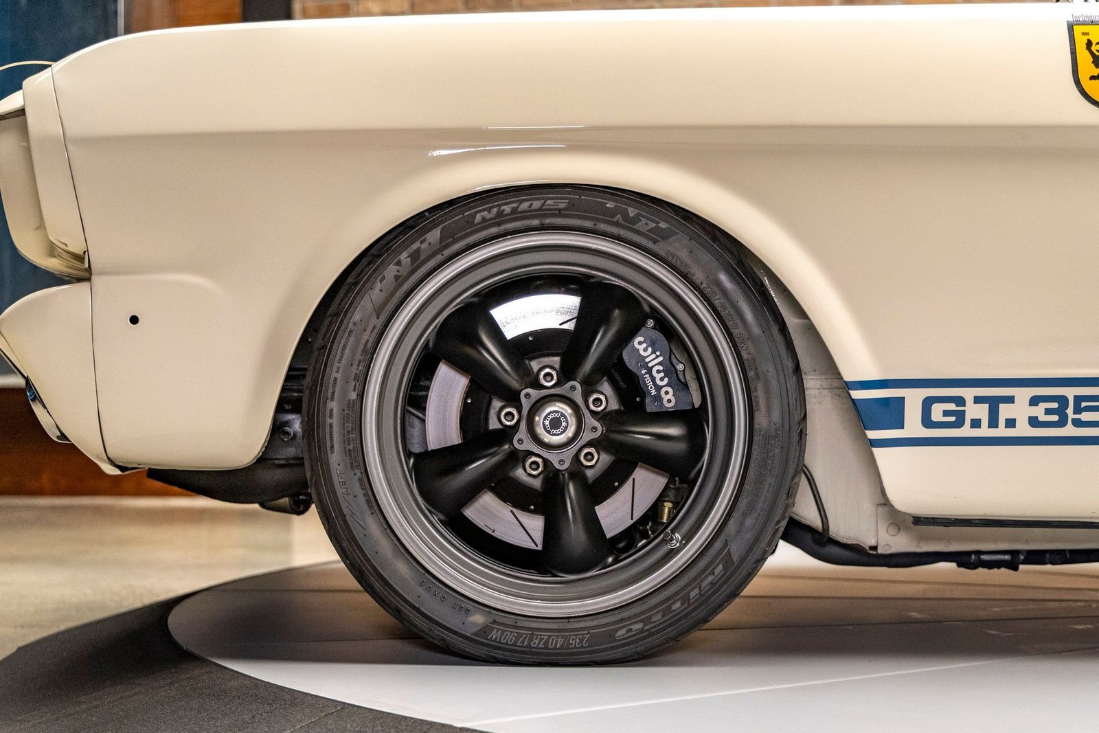 Ford-Shelby-GT350-1966-Coupe-14