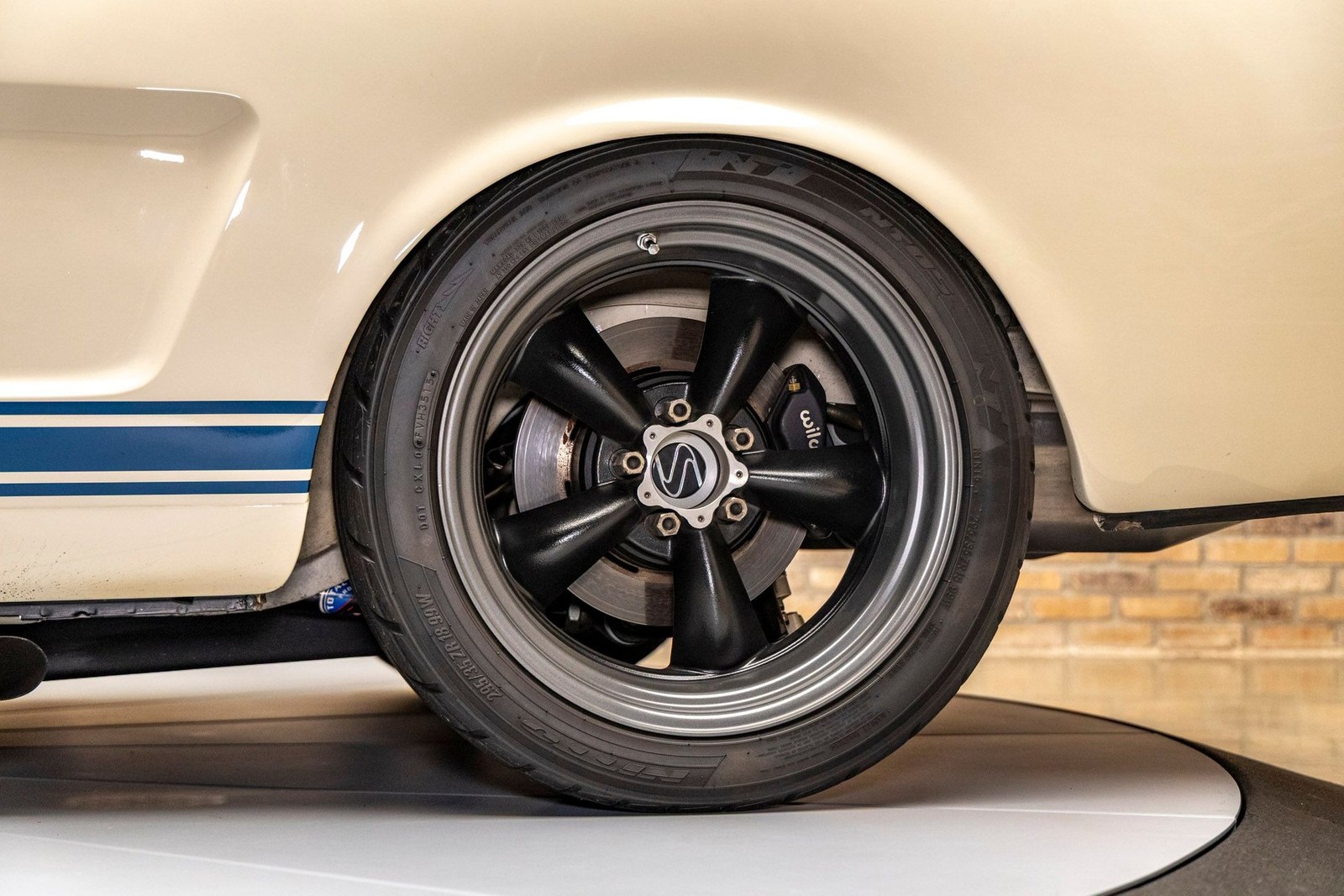 Ford-Shelby-GT350-1966-Coupe-15