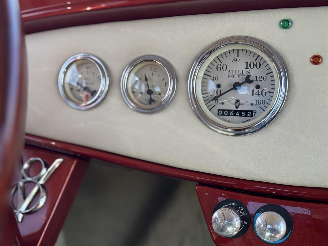 Ford-Special-1932-Copper-White-22